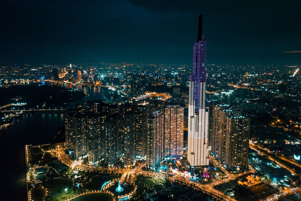 A-Realty team across Tokyo, Osaka, and Ho Chi Minh City