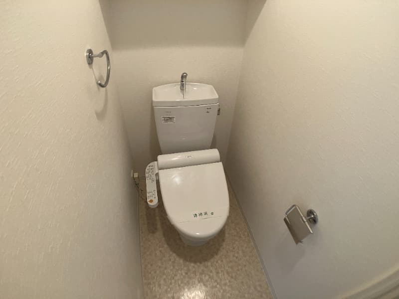 Room image 8