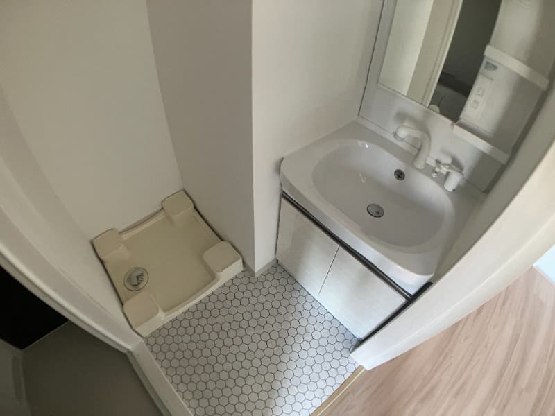 Room image 11