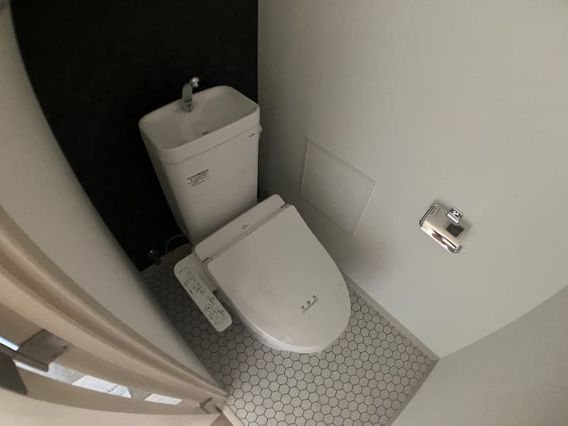 Room image 8