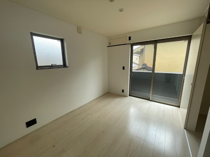 Room image 12