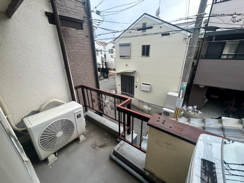 Room image 10