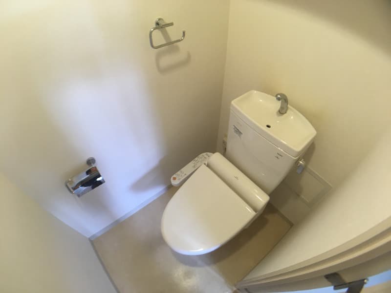 Room image 10