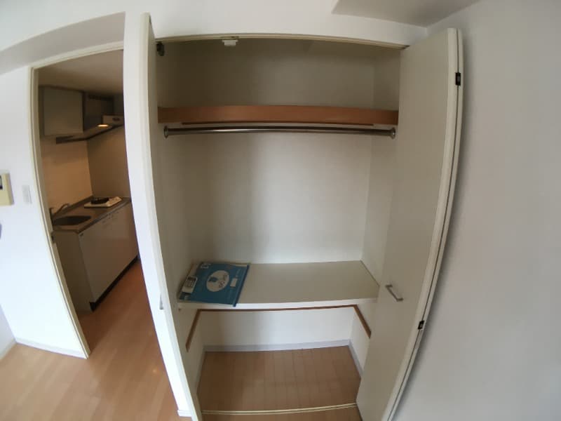 Room image 9