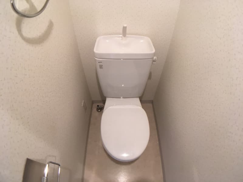 Room image 8