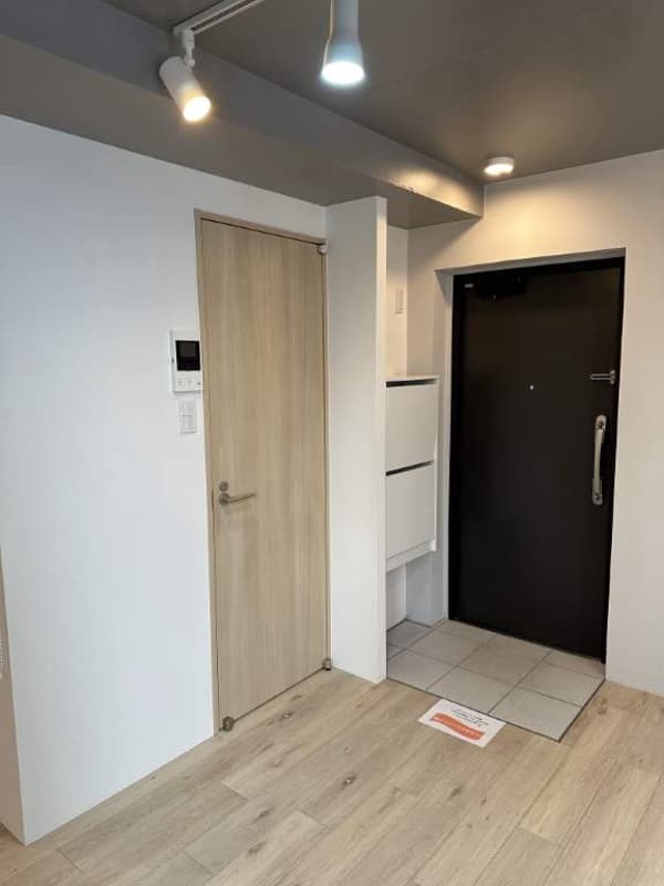 Room image 8