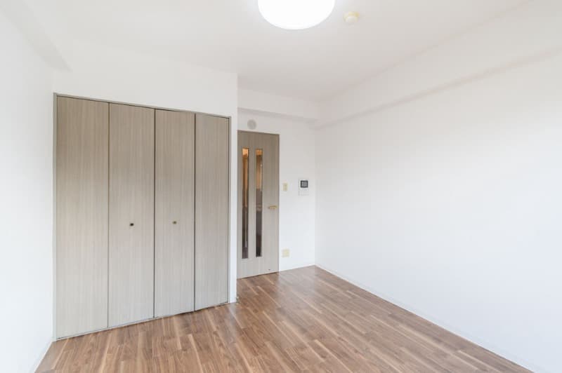 Room image 8