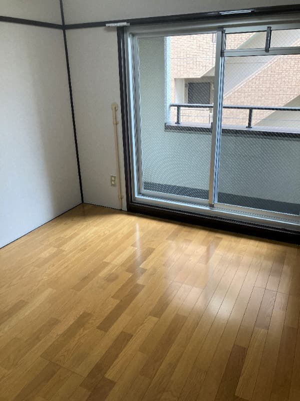 Room image 15