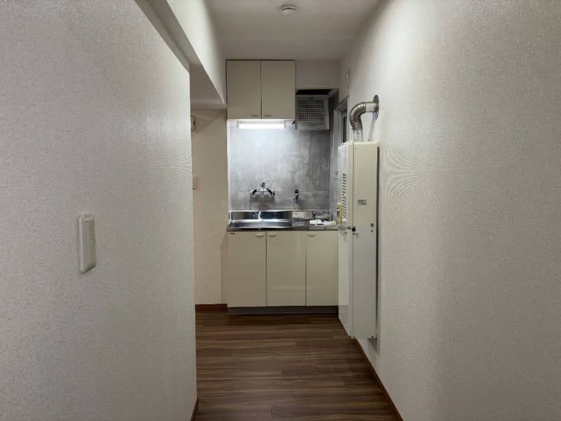 Room image 8