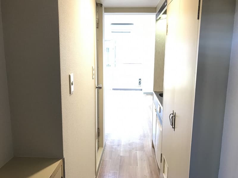 Room image 8