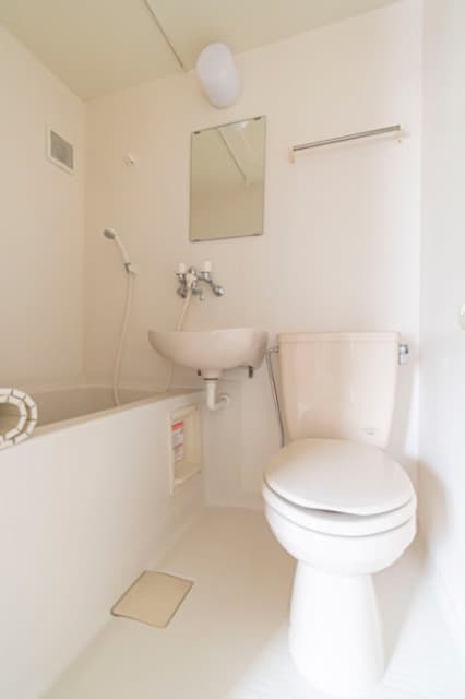 Room image 8