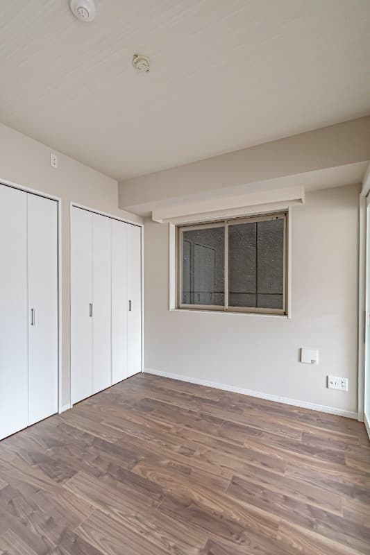Room image 15