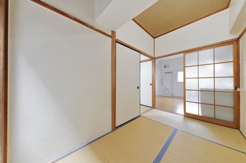 Room image 14