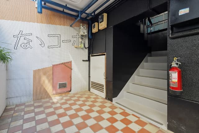 Room image 12