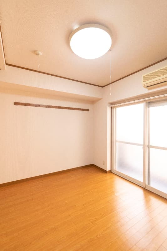 Room image 15