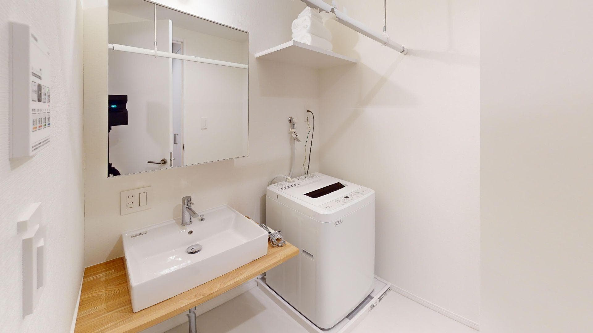 Room image 10