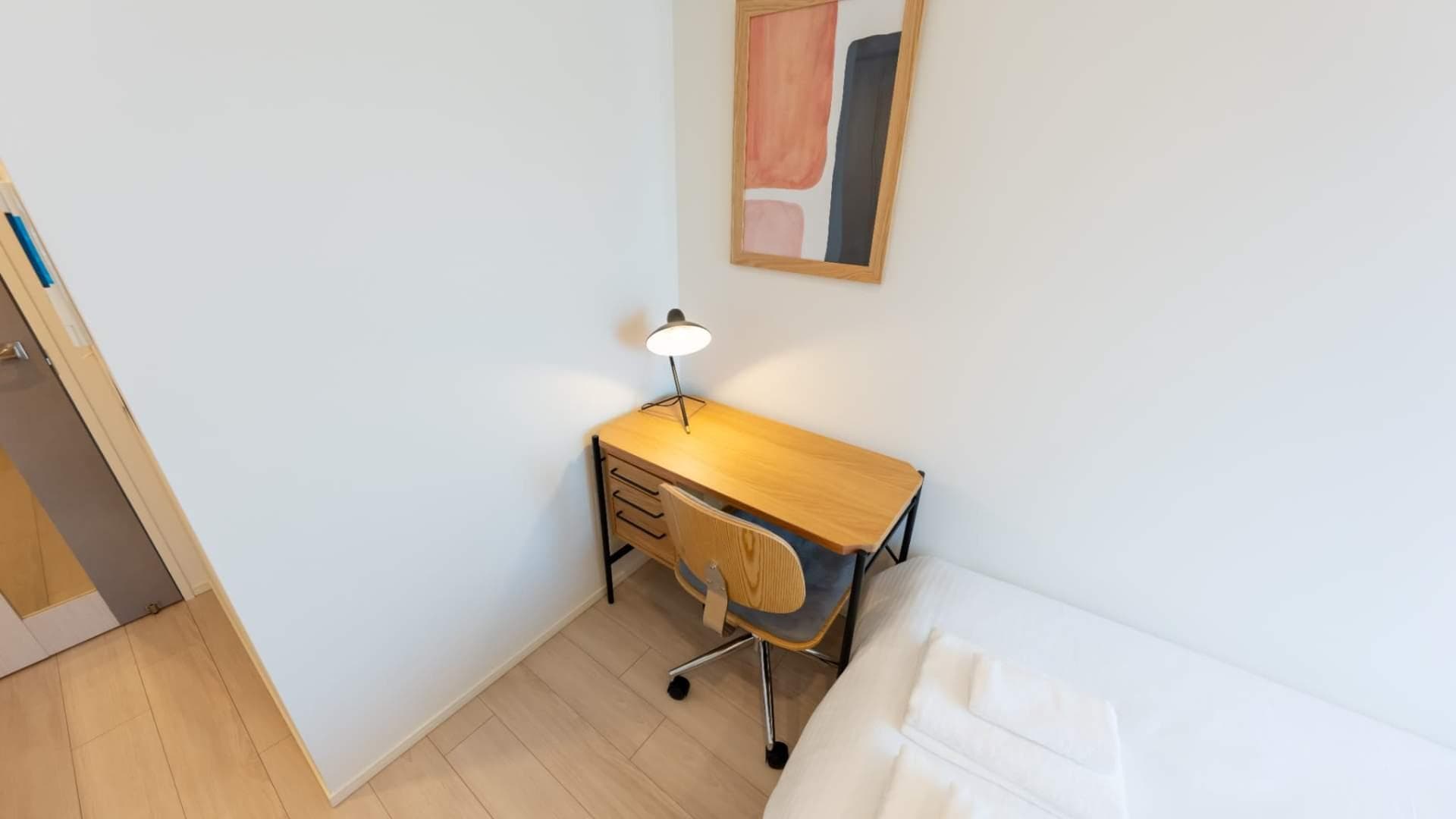 Room image 13