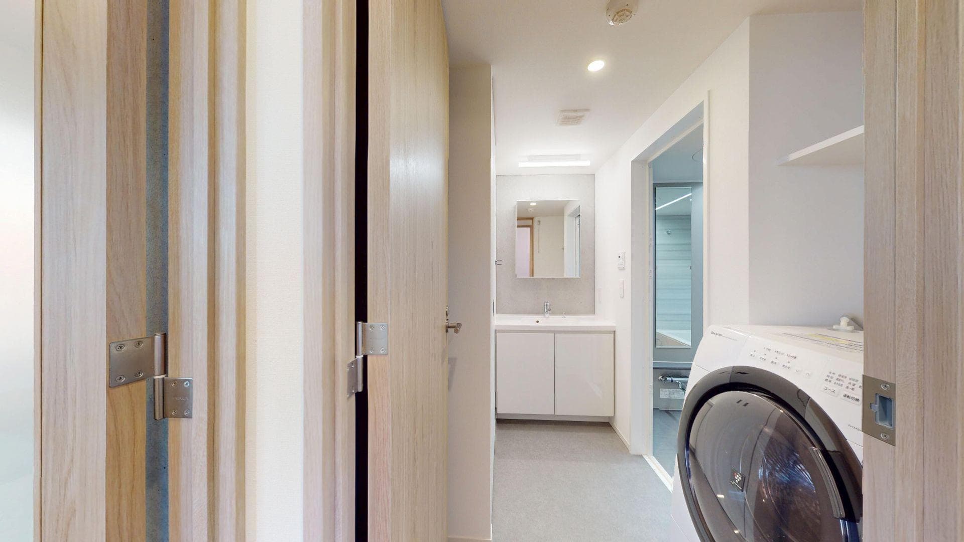 Room image 8