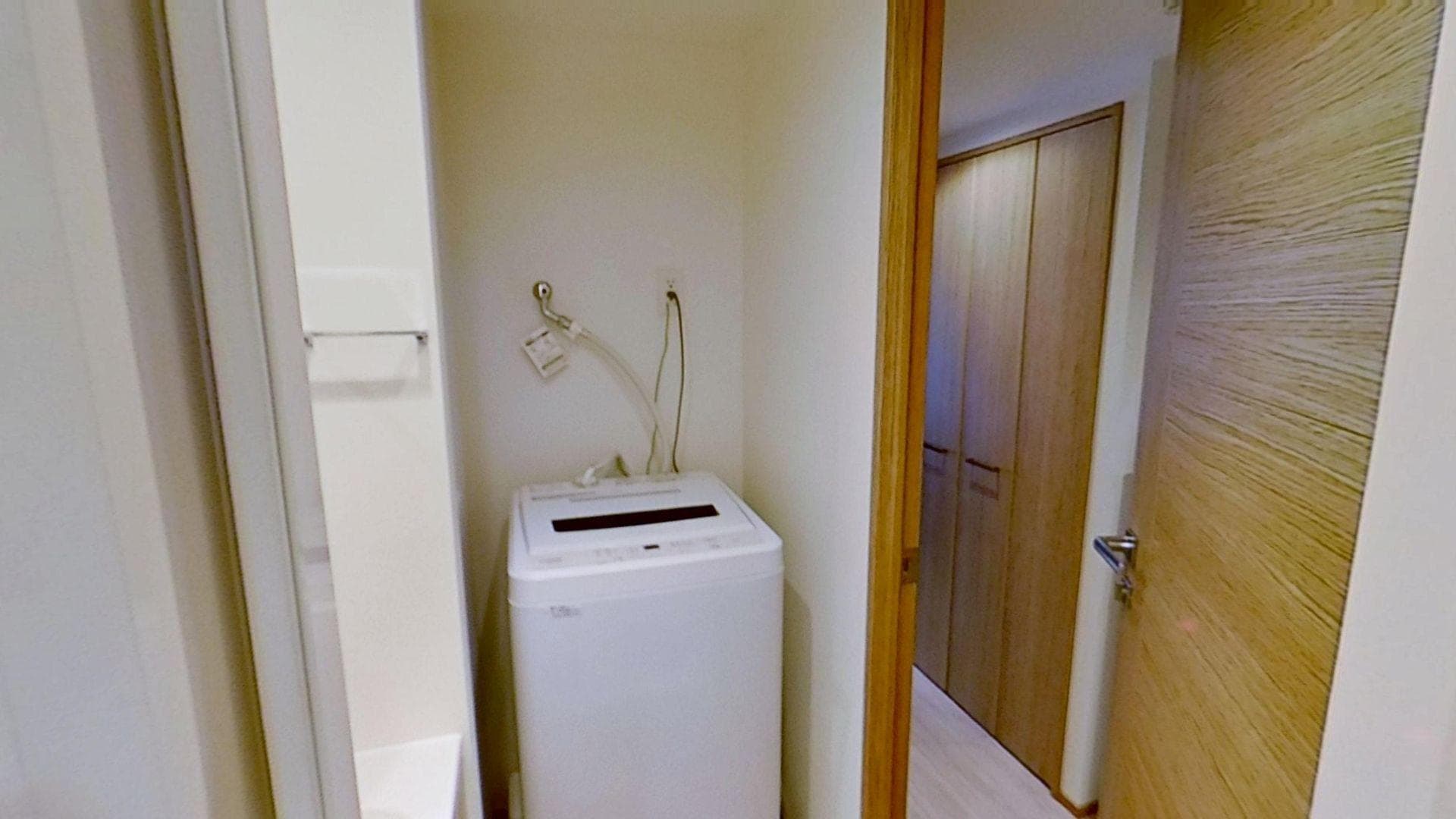 Room image 15