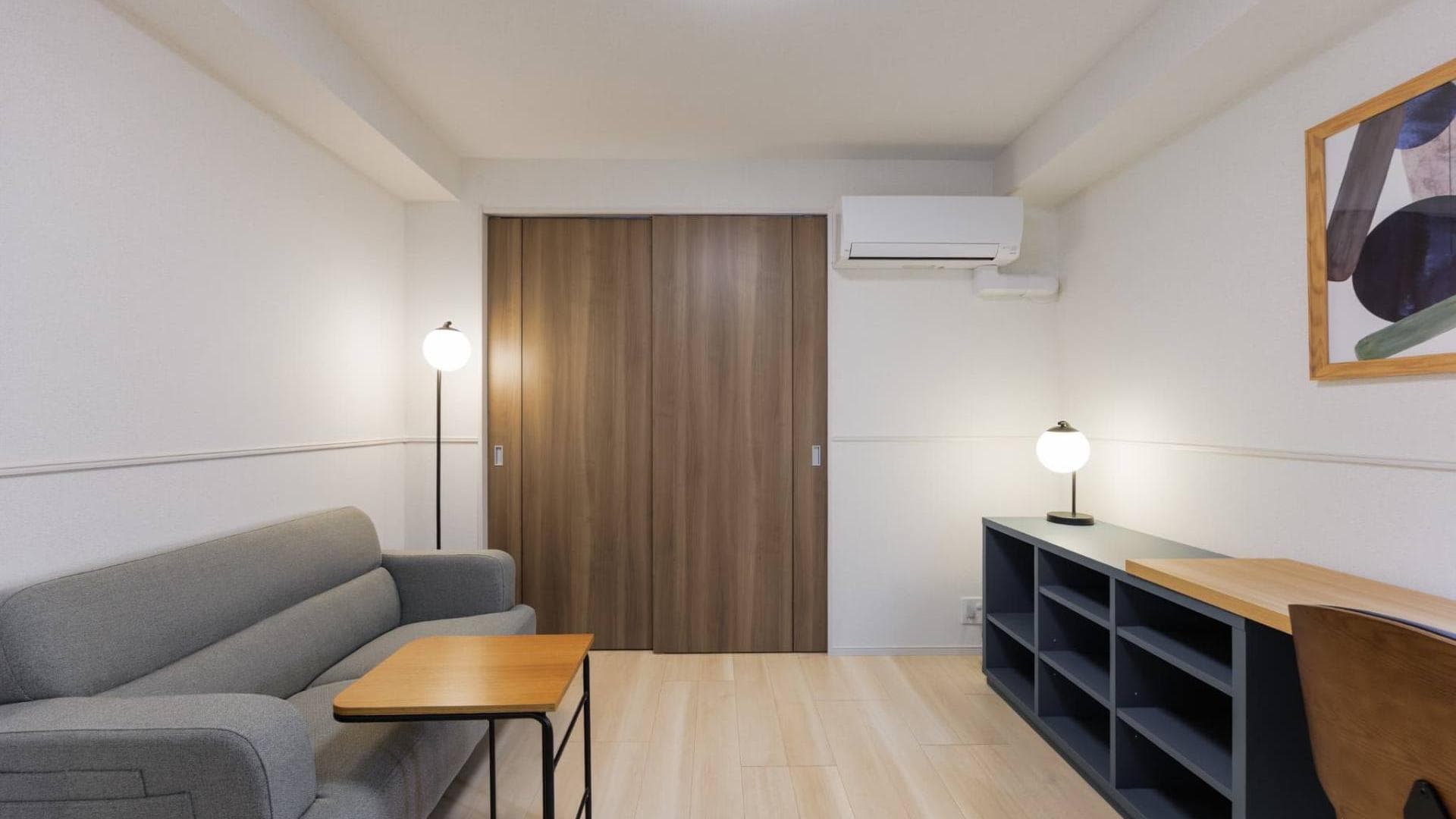 Preview interior of Higashi-Koenji