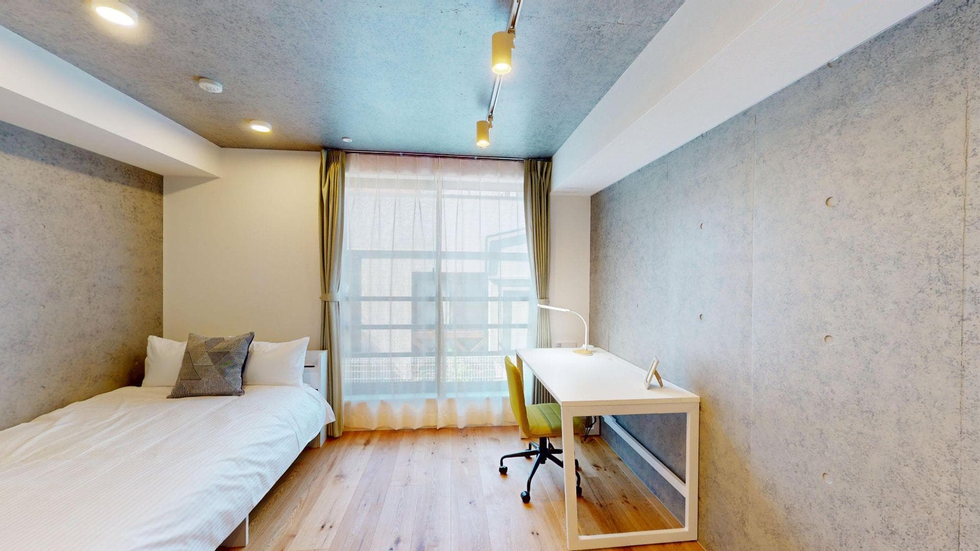 Main interior of Higashi NakanoⅡ