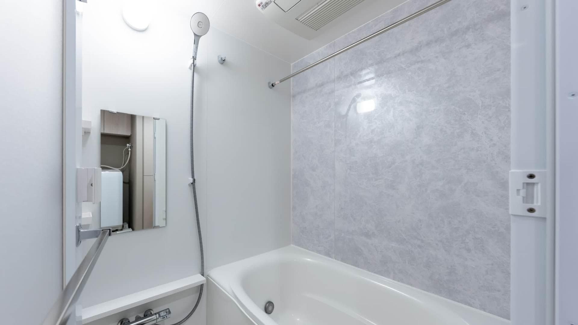 Room image 16