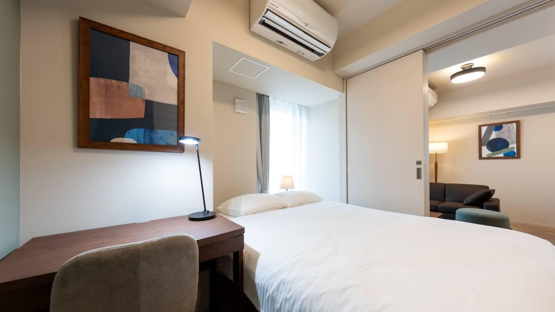 Room image 8