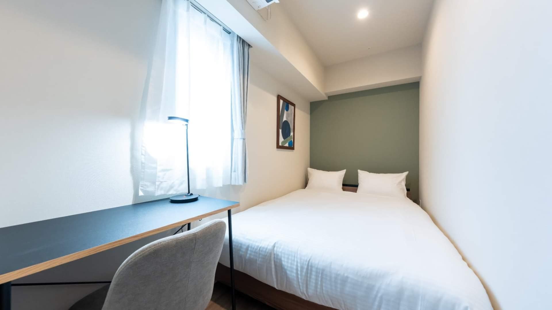 Room image 8