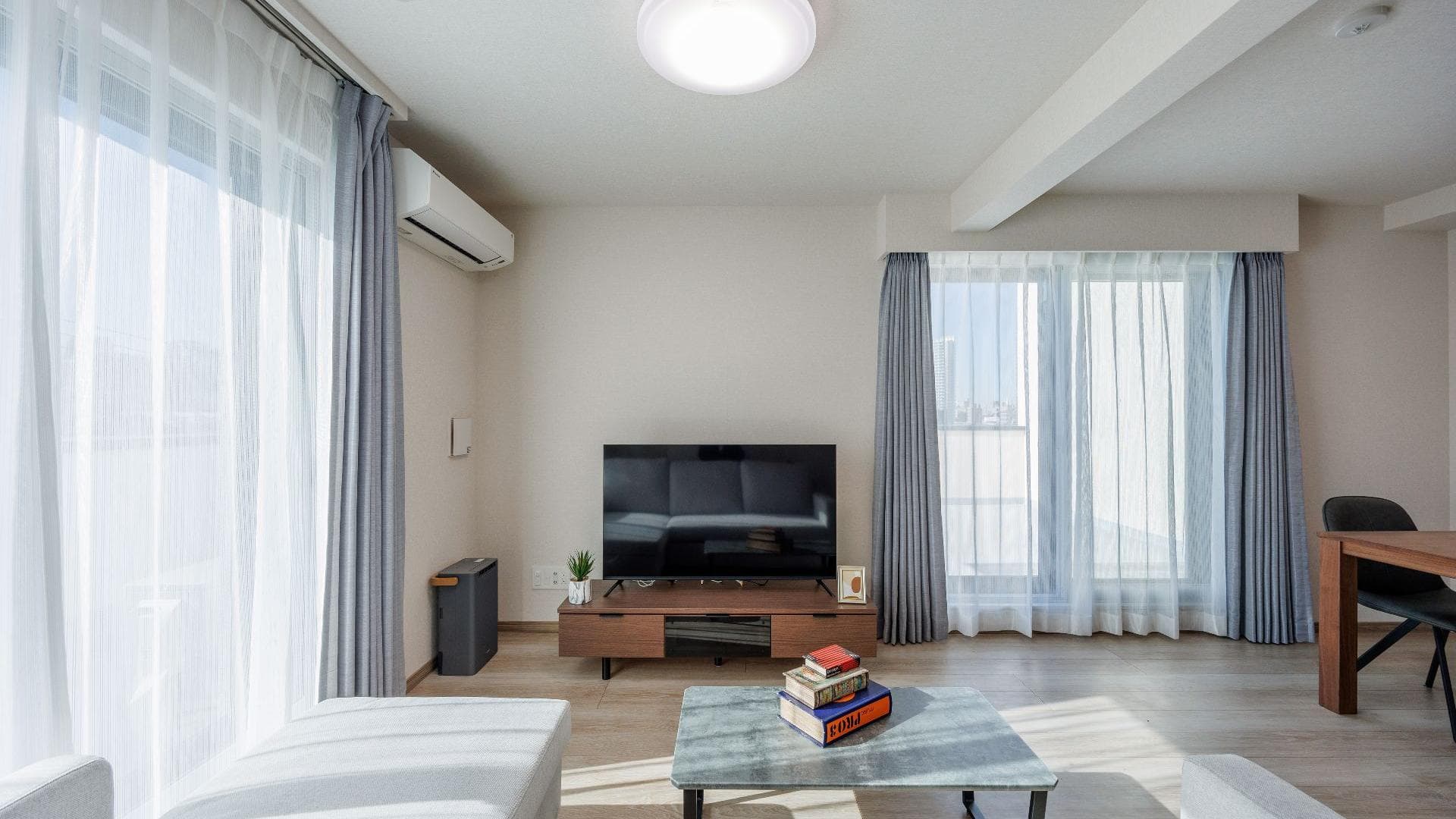 Preview interior of Kitashinjuku