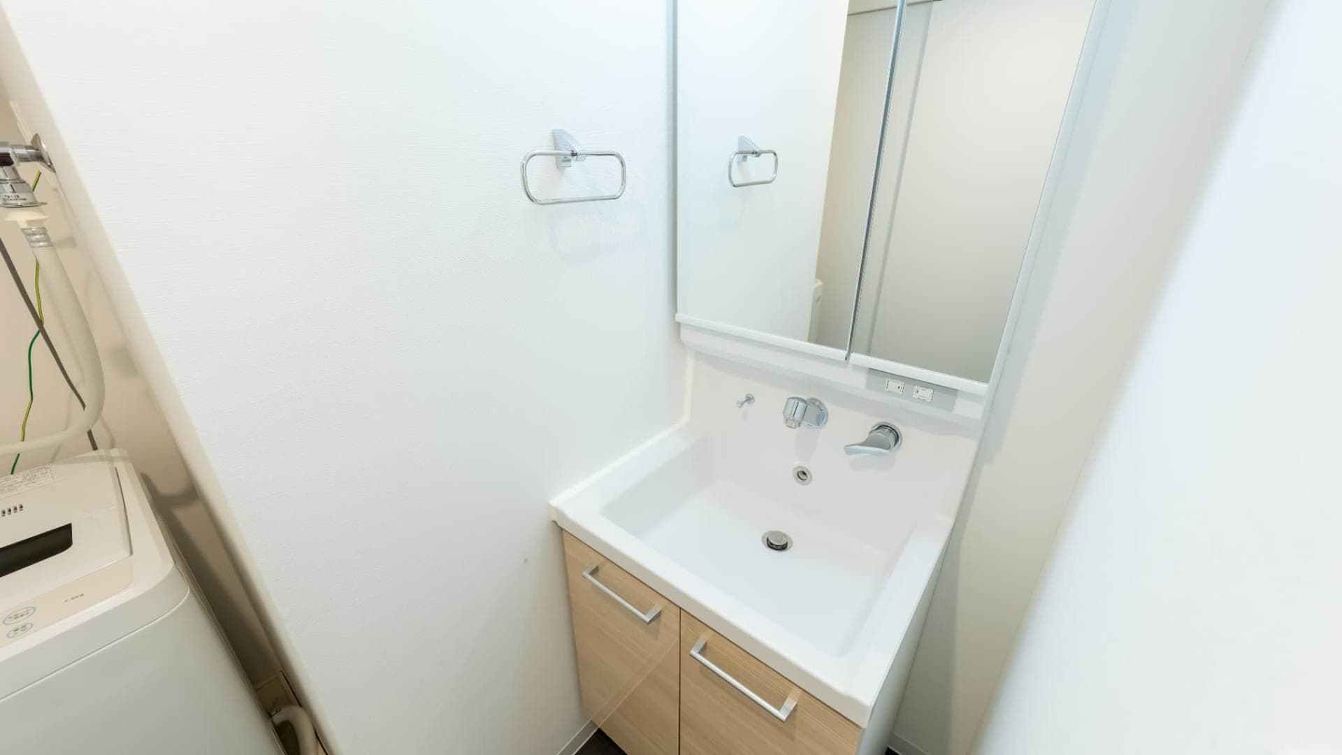 Room image 14
