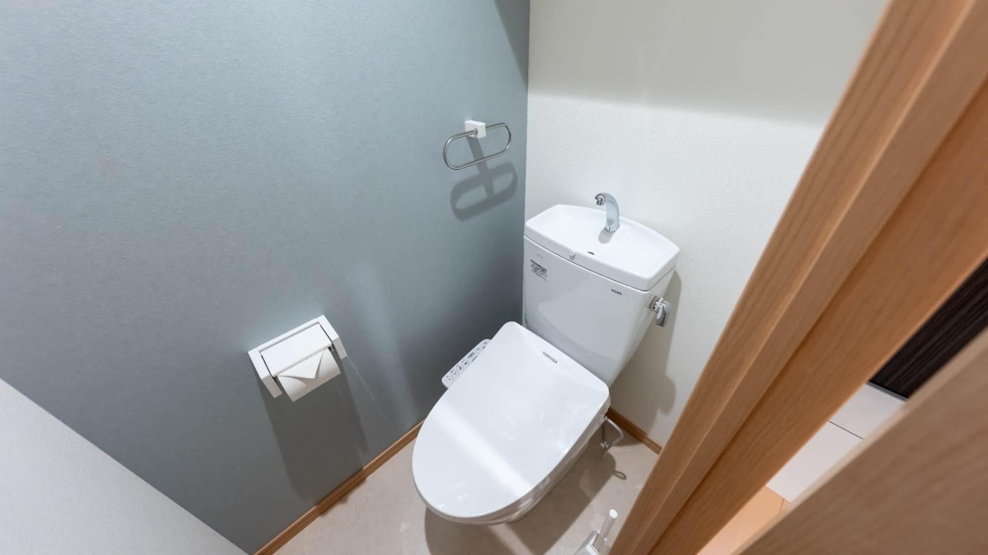 Room image 13
