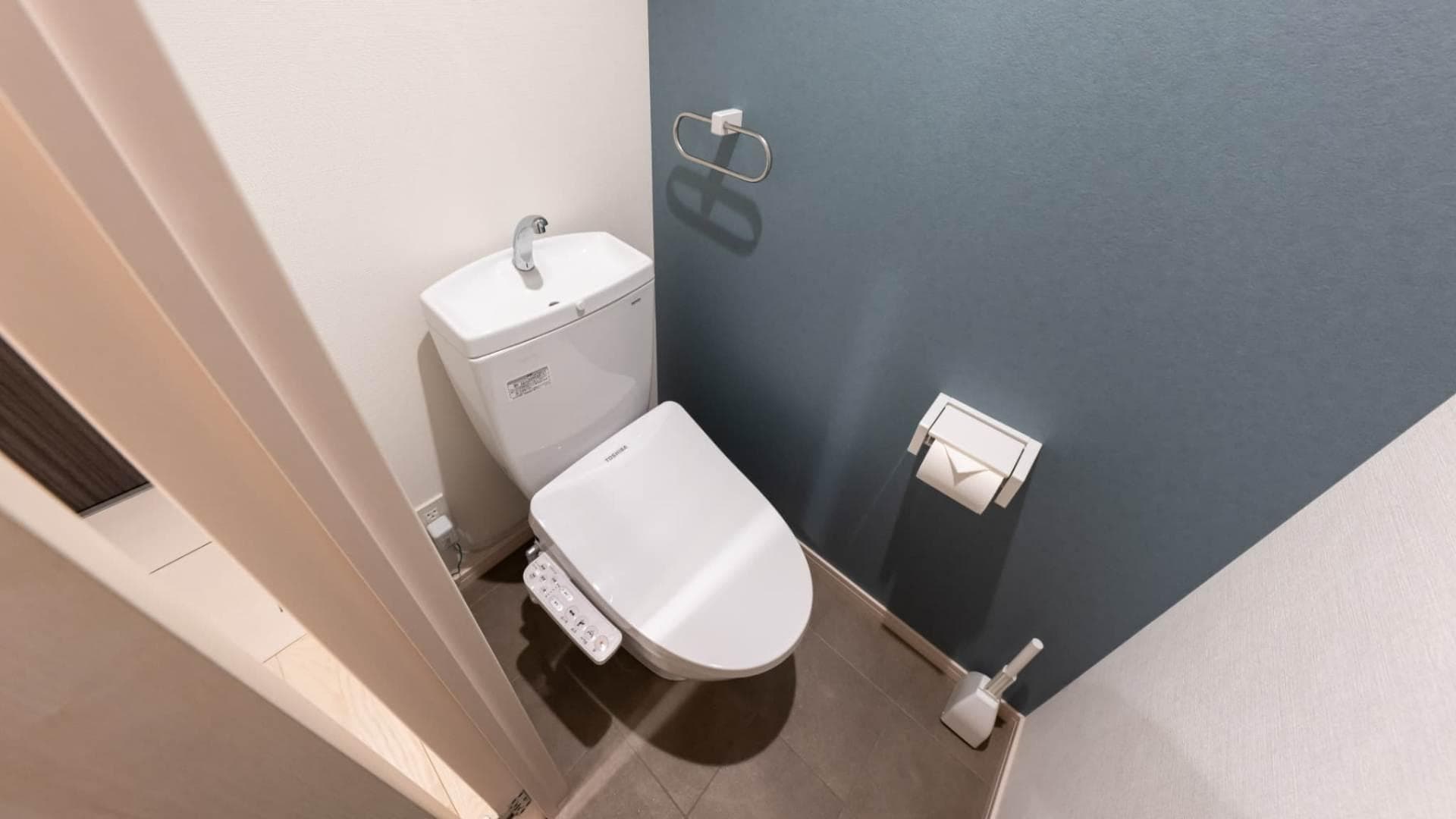 Room image 11