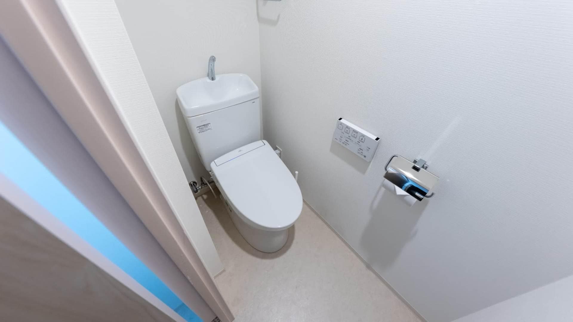 Room image 13