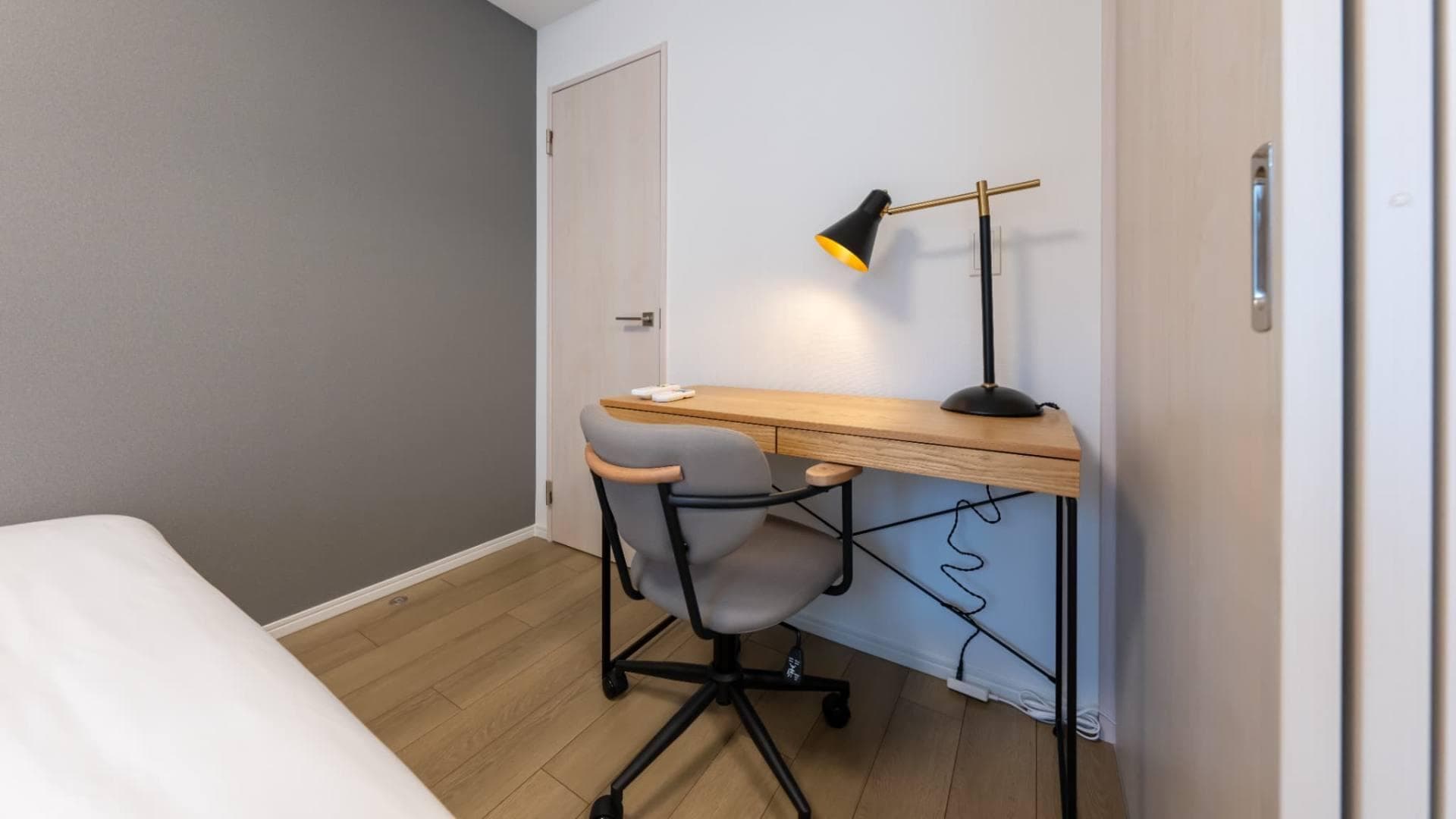 Room image 12
