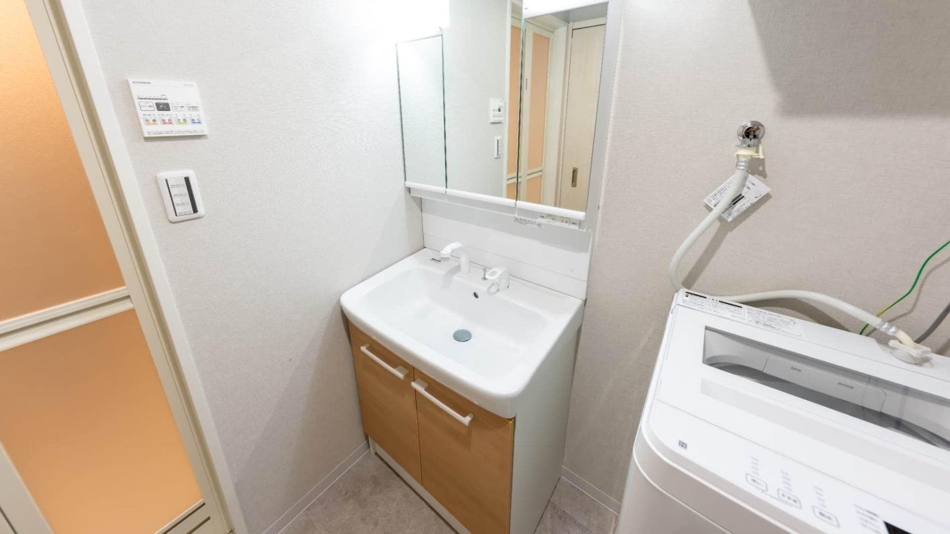 Room image 14