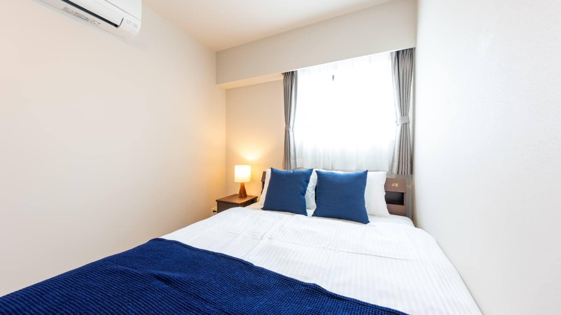 Room image 10