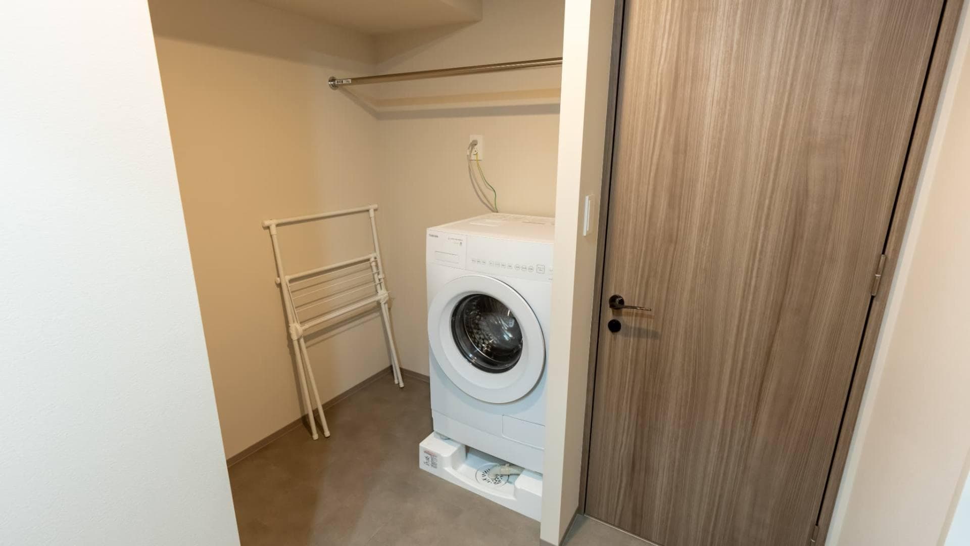 Room image 16
