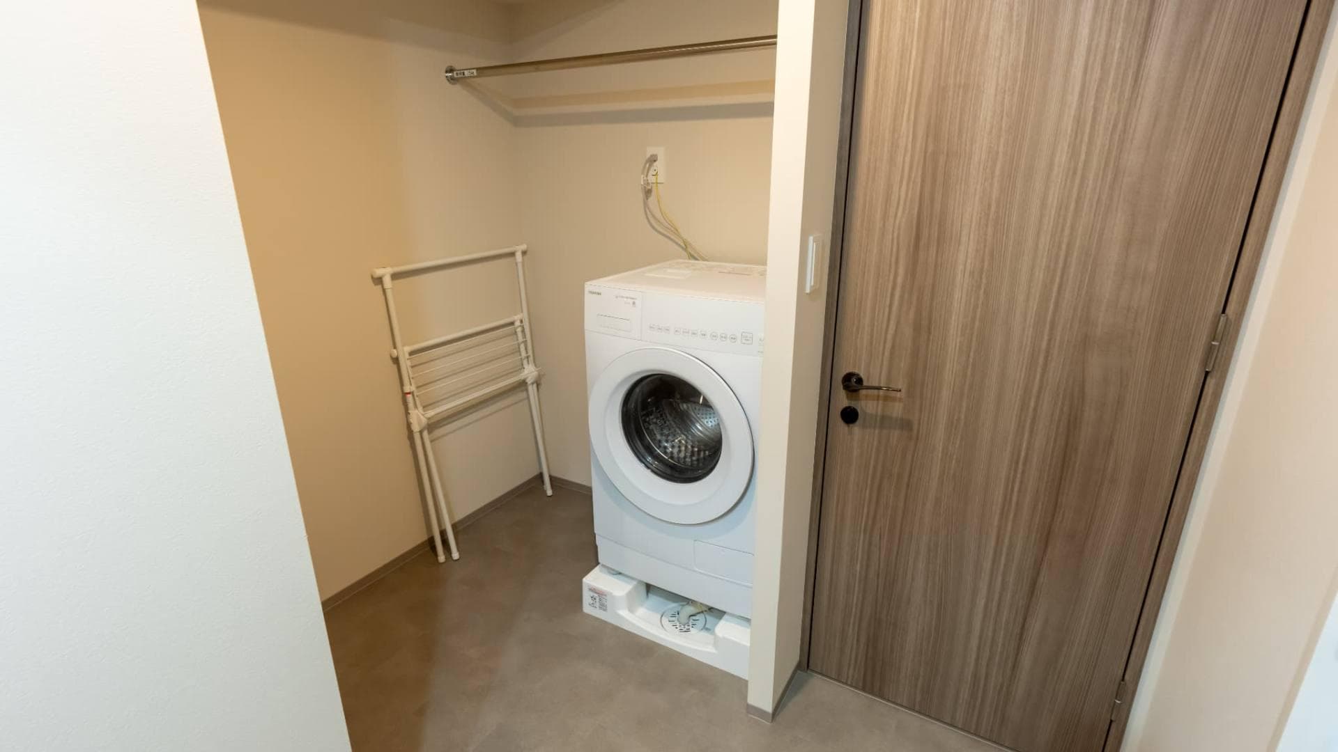 Room image 16