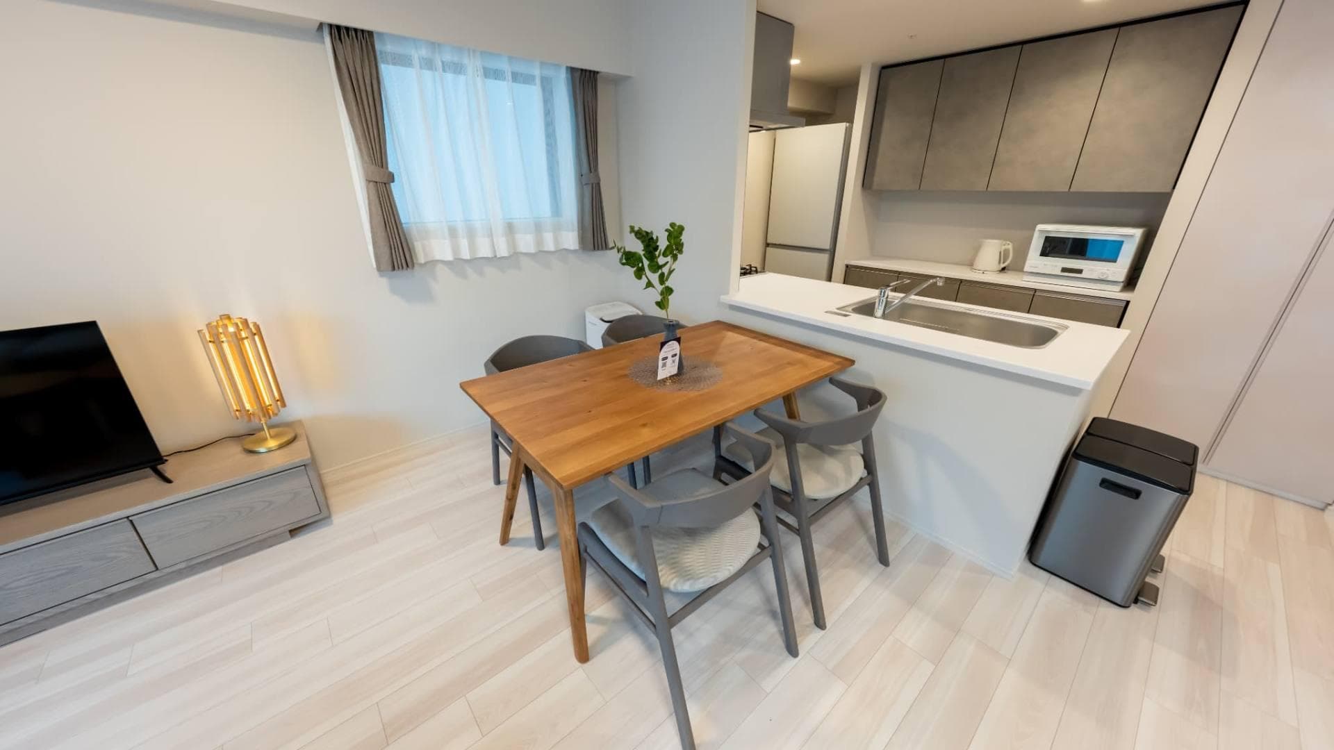 Room image 11