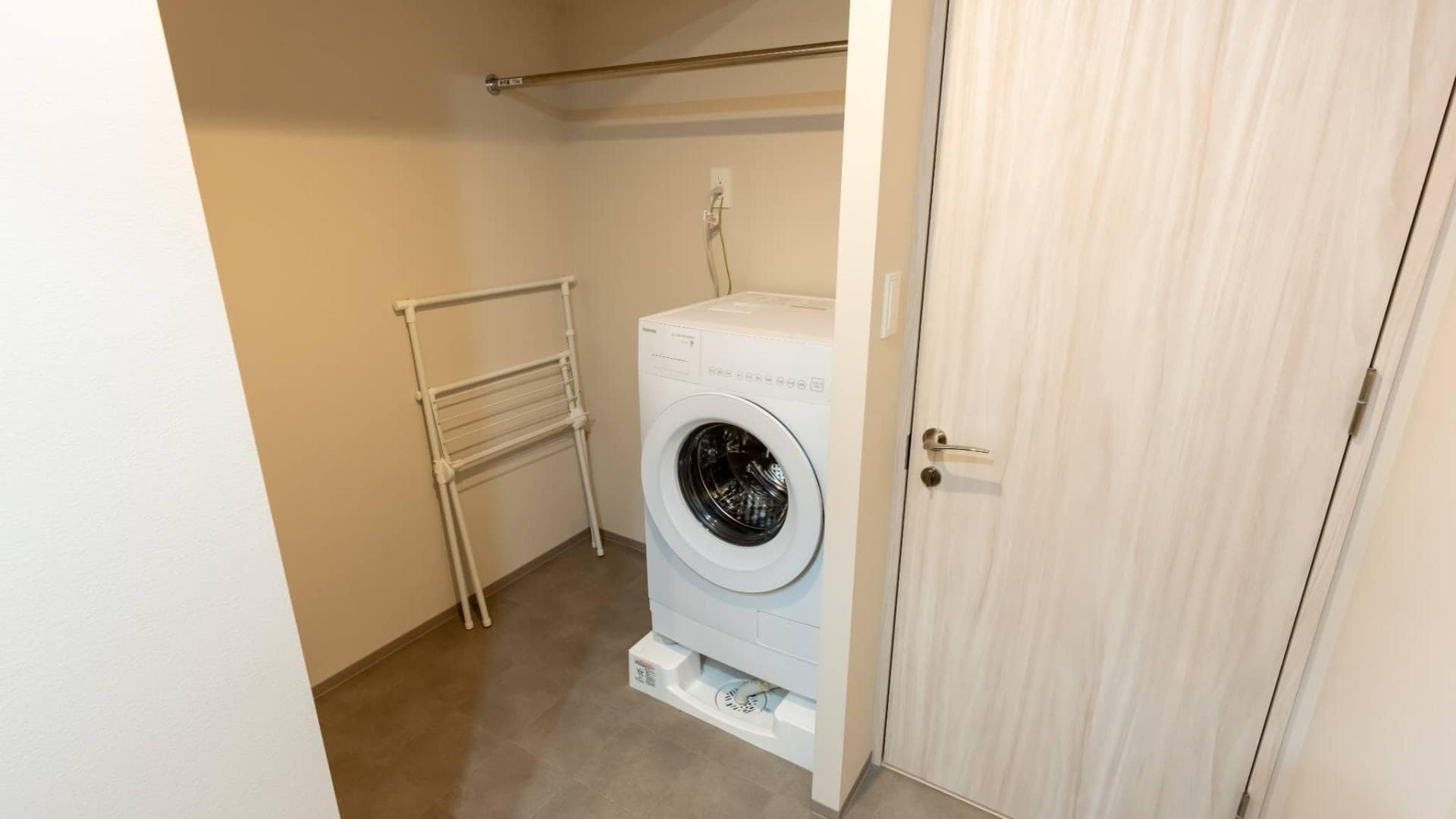 Room image 15