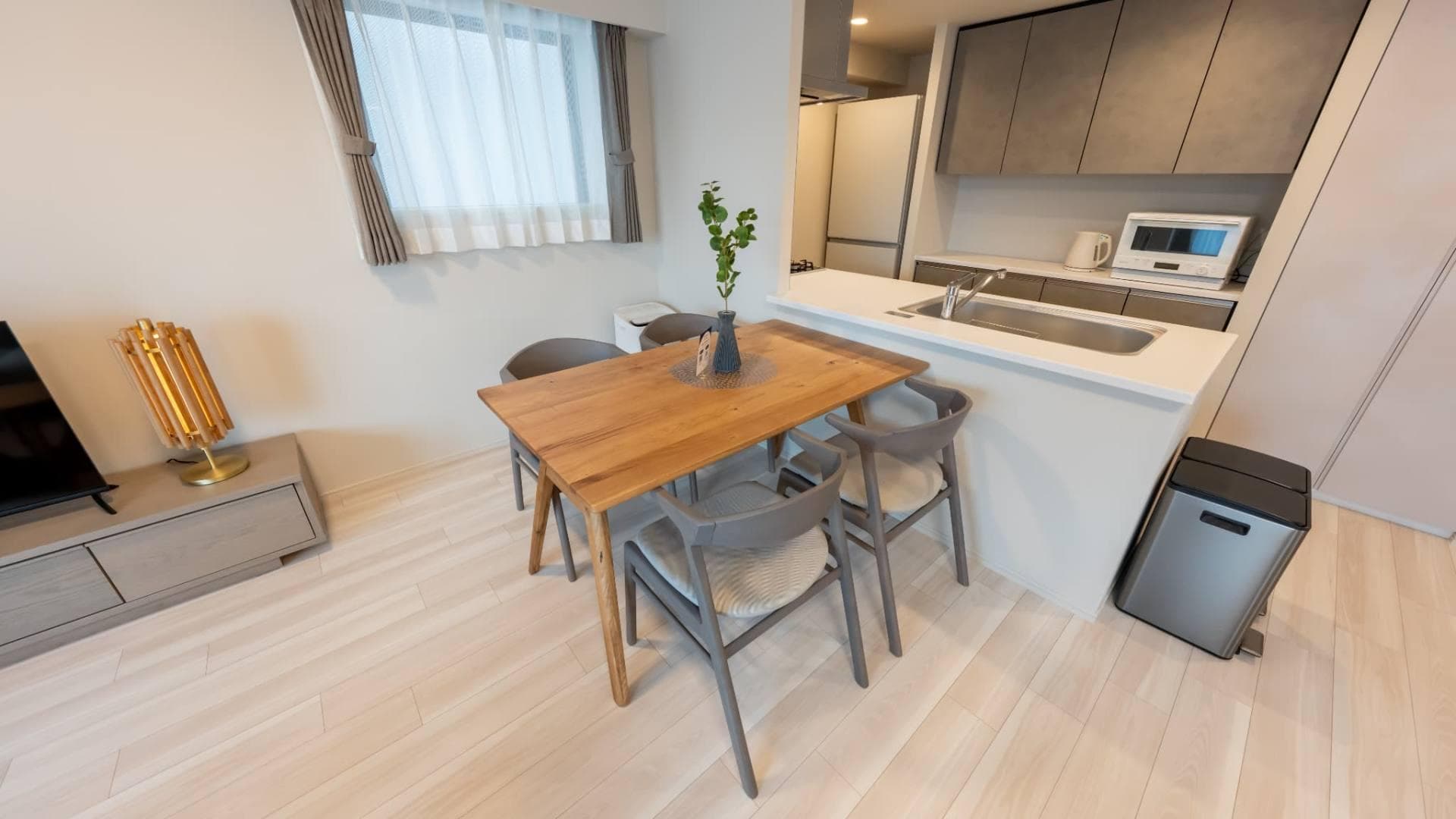 Room image 11