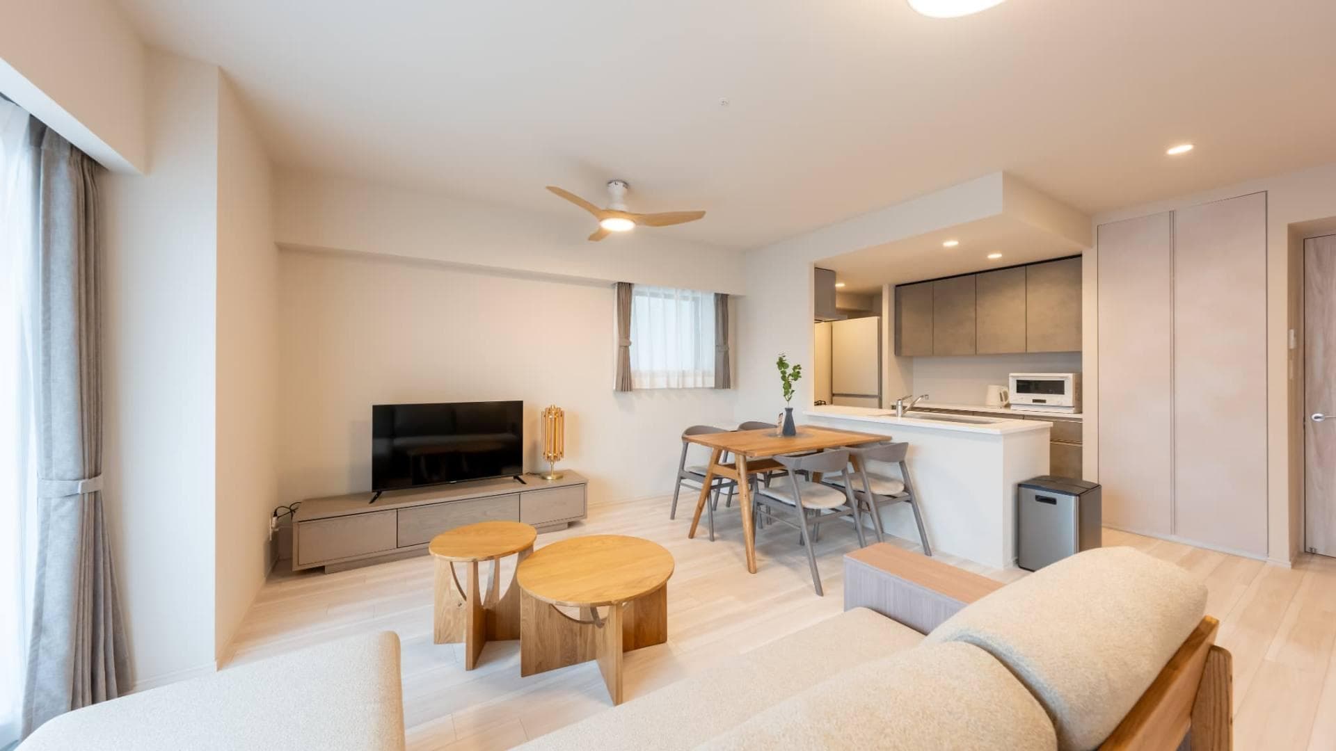 Preview interior of Premium Yoyogi park