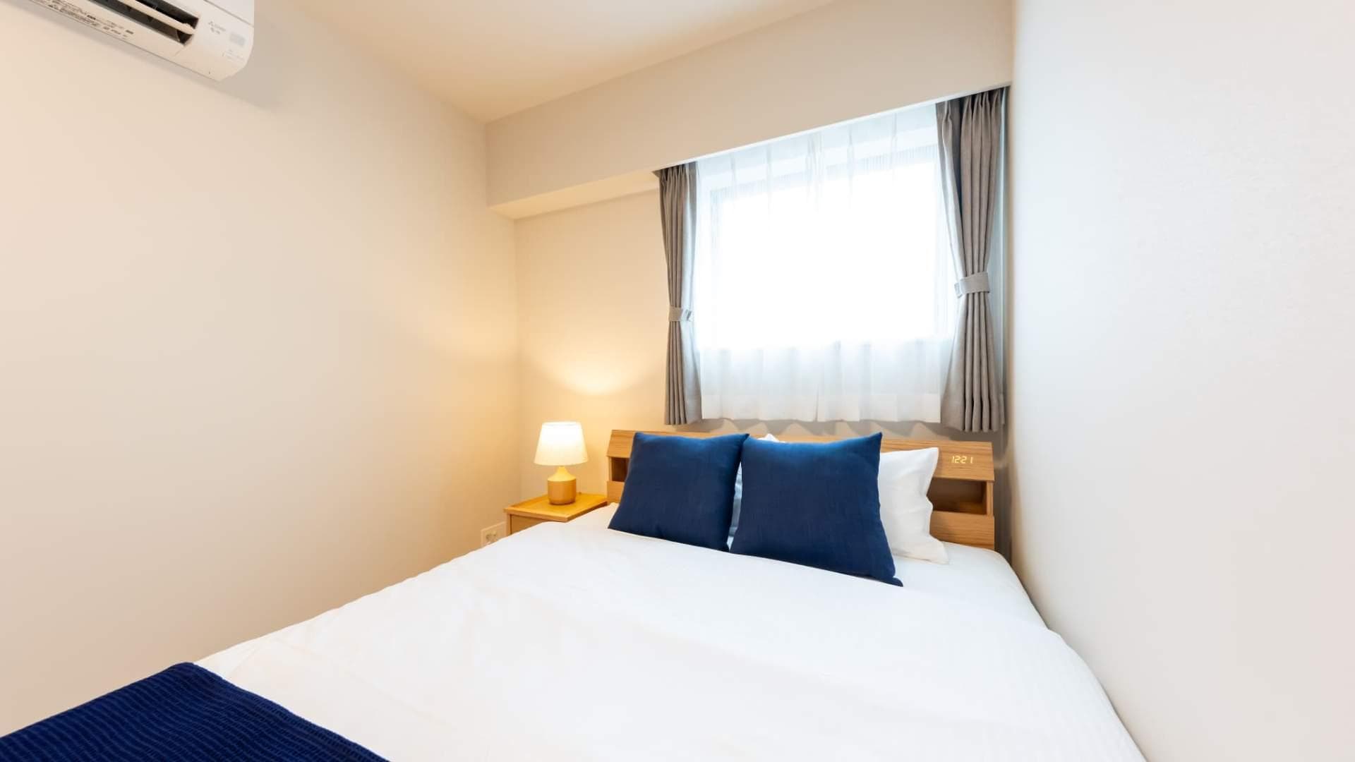 Room image 10