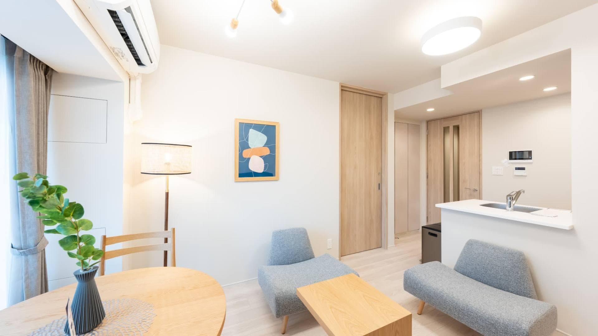 Room image 11