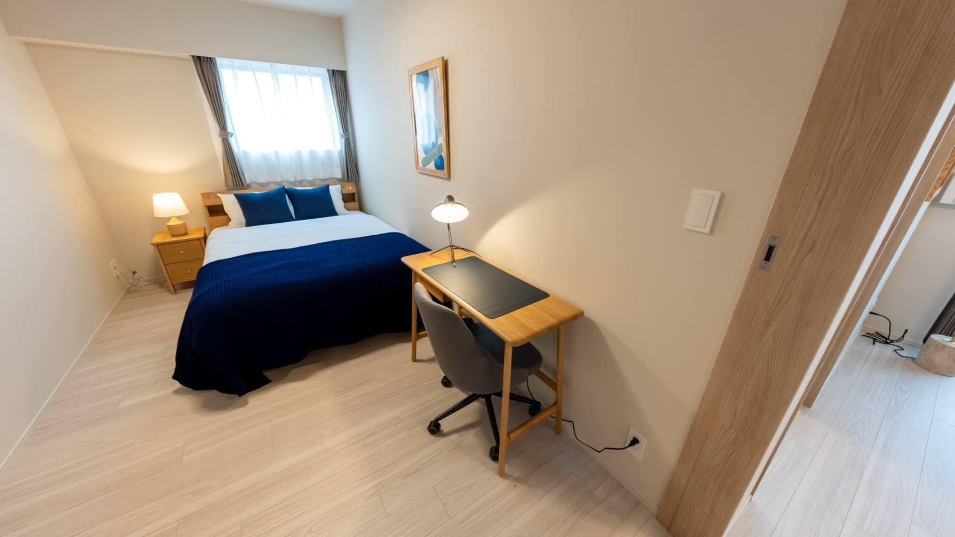 Room image 13