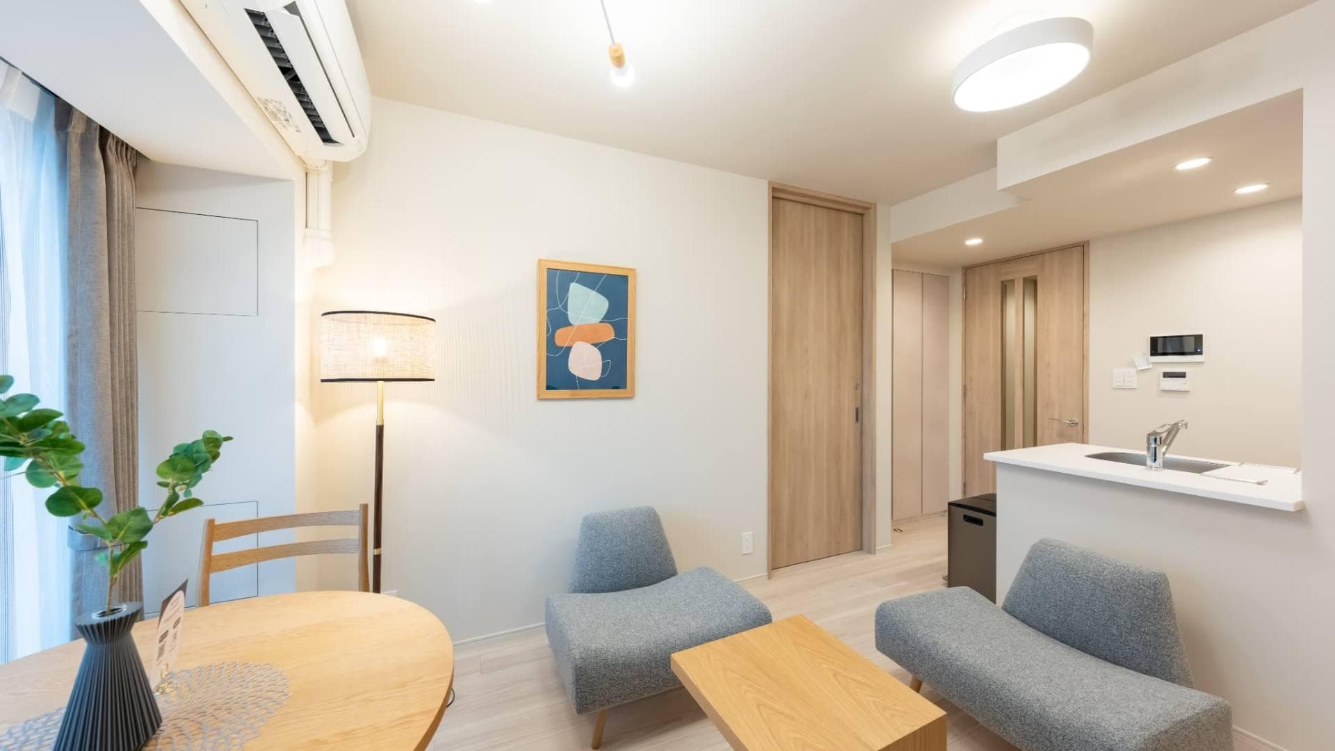 Room image 11