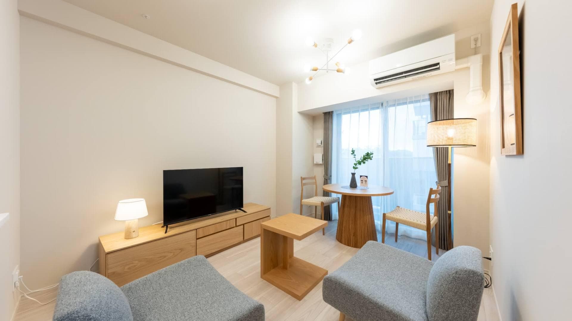 Main interior of Premium Yoyogi park