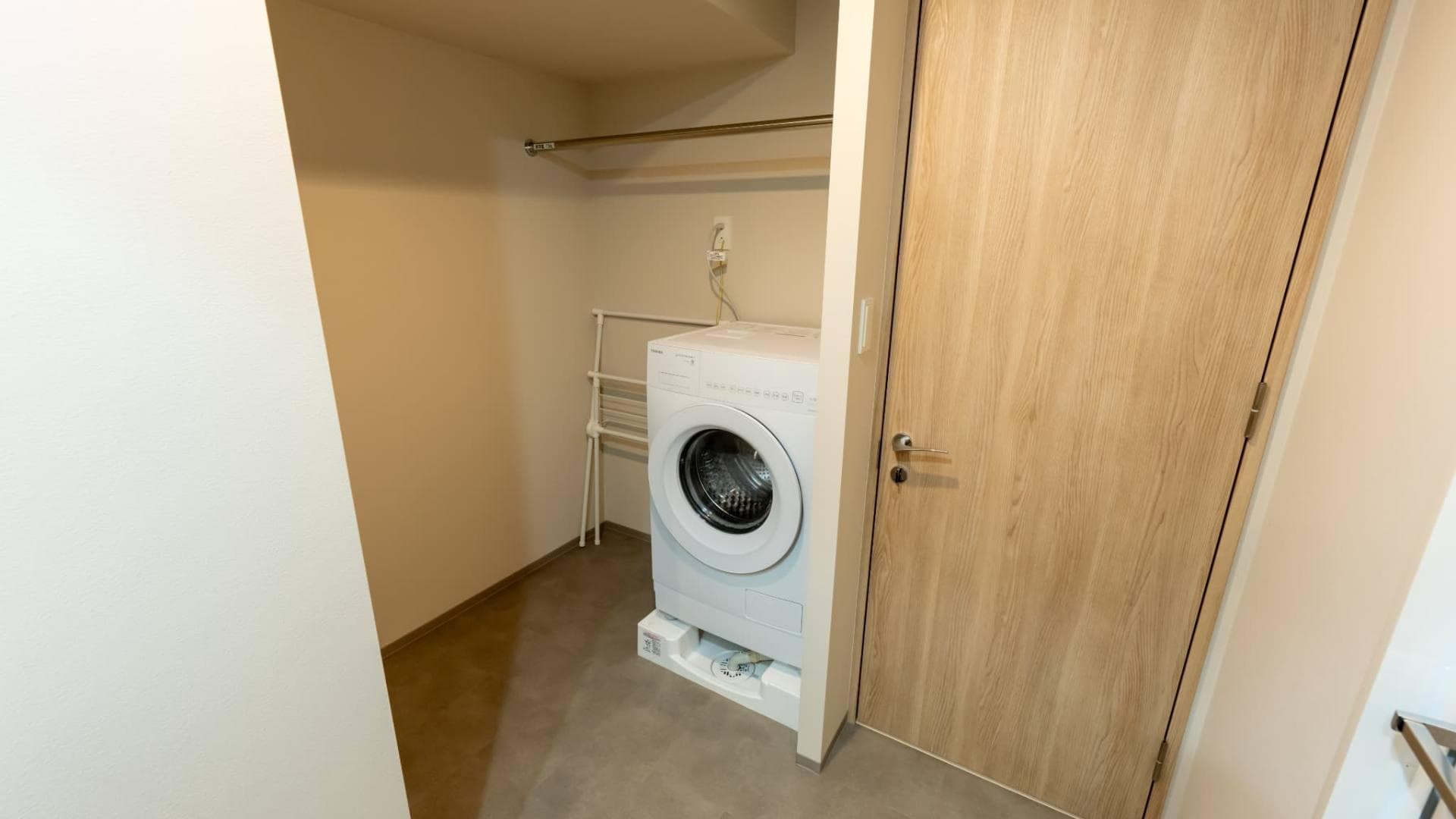 Room image 15