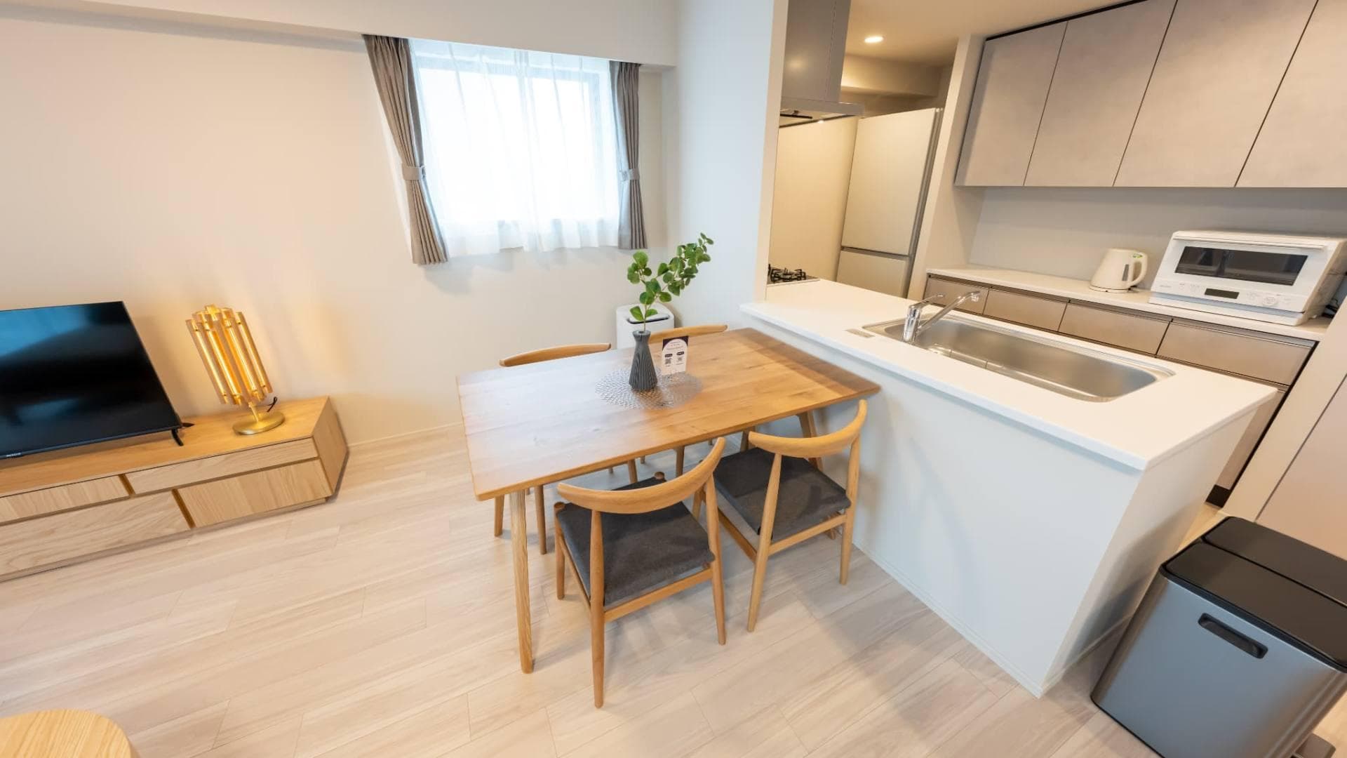 Room image 10