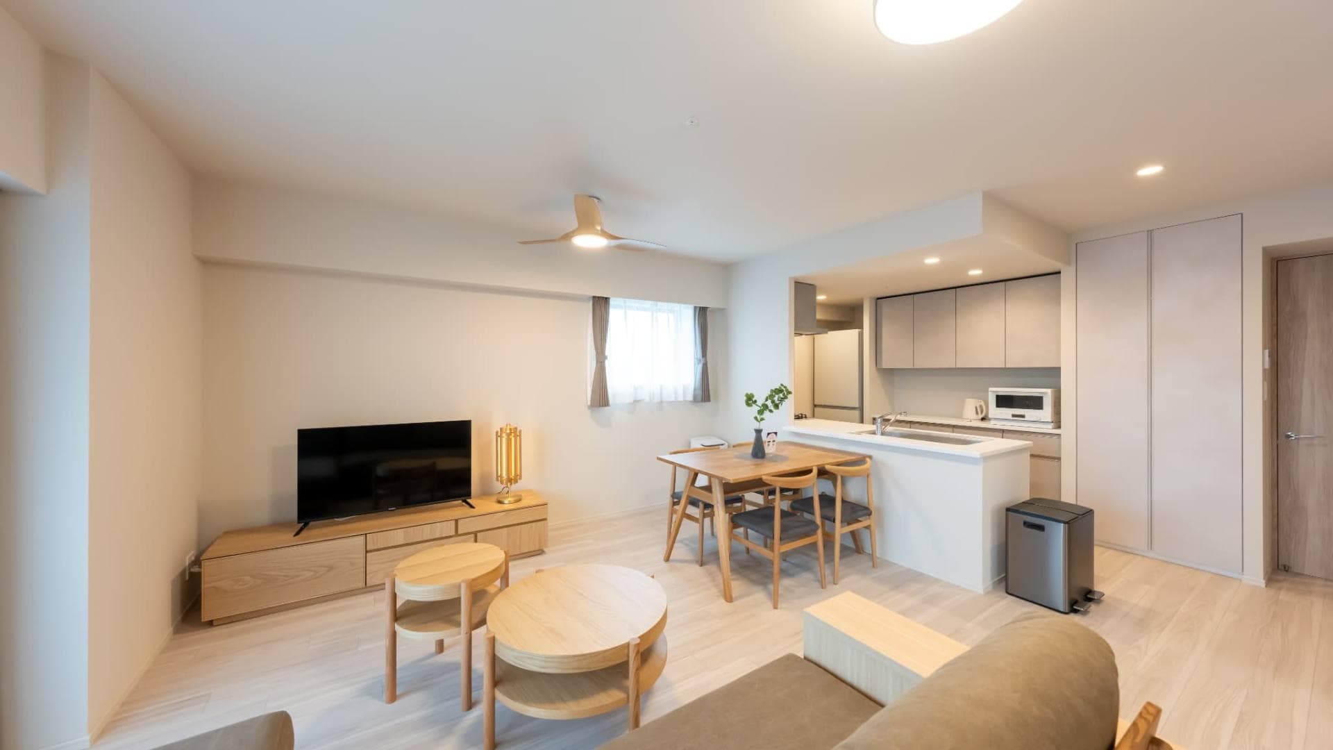 Preview interior of Premium Yoyogi park